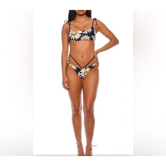 Agua Bendita Bikini Set Reversible Genoveva Daisy Top and Bottom size S - Picture 1 of 7